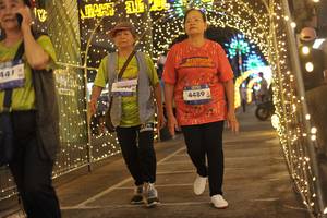 BIB: 441, 4489
                            <button type="button" onclick="openModal(26274707)" class="btn btn-primary btn-sm float-right btn-popup" data-toggle="modal" data-target=".modal-high-quality">
                        <i class="fas fa-shopping-cart"></i> Add to Cart
                    </button>
                                            <button type="button" onclick="isThisMe(26274707, true)" class="btn btn-success btn-sm float-right btn-popup btn-isme hidden" data-toggle="tooltip" data-placement="bottom" title="นี่คือรูปของคุณใช่ไหม คลิกที่นี่เพื่อเอาเข้าอัลบั้ม">
                        <i class="fas fa-plus"></i> Add to album
                    </button>
                    <button type="button" onclick="isThisMe(26274707, false)" class="btn btn-warning btn-sm float-right btn-popup btn-isnotme hidden">
                        <i class="fas fa-ban"></i> Remove from album
                    </button>